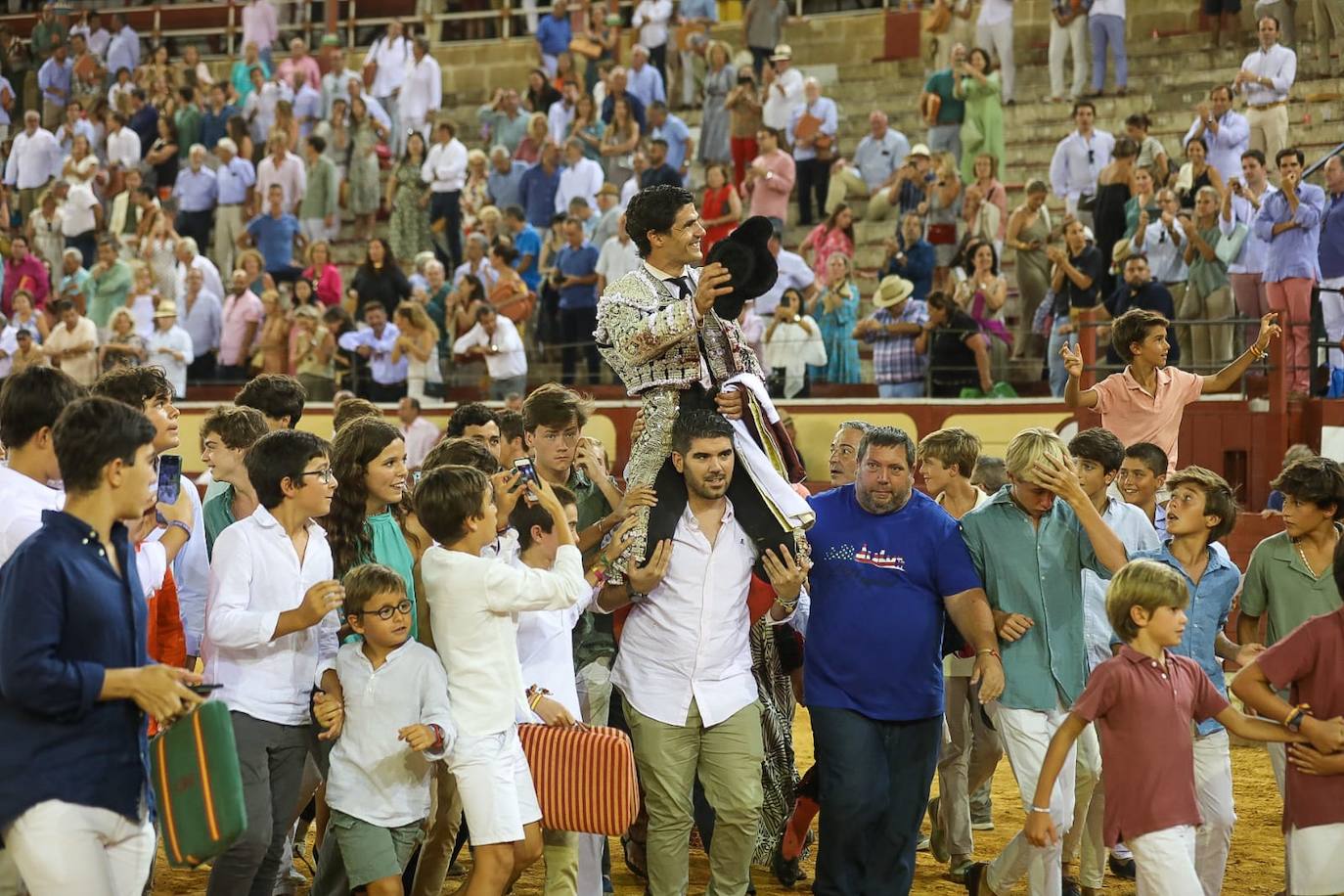 FOTOS: Morante, Talavante y Aguado en la plaza de toros de El Puerto