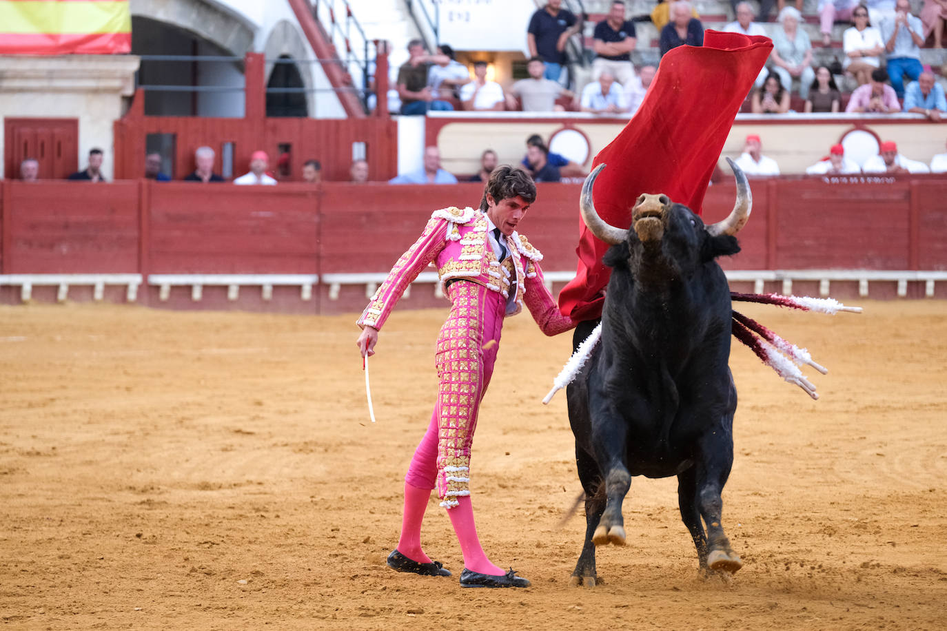 En imágenes: La cornada a Daniel Luque en El Puerto
