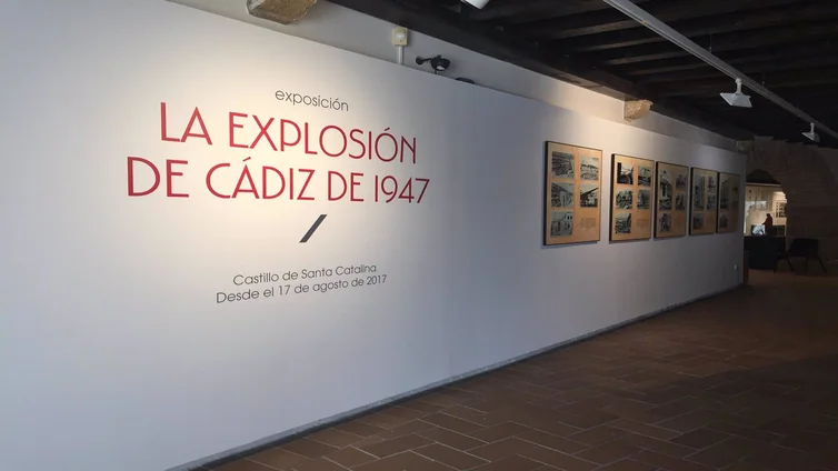 Cádiz organiza visitas especiales a la exposición sobre la explosión del polvorín de la Armada en 1947