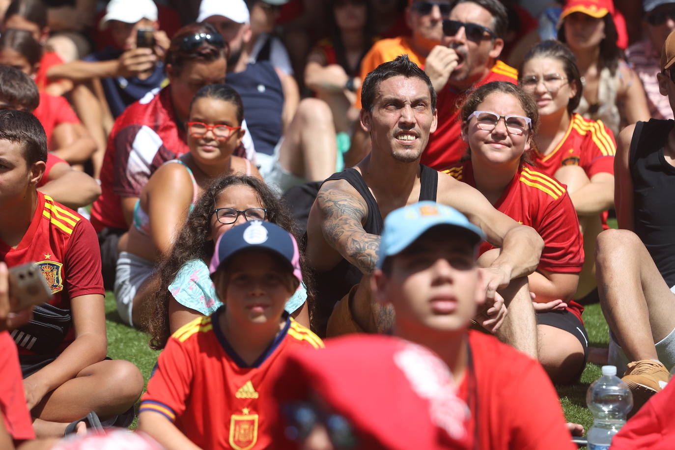 Fotos: Cádiz apoya a la Selección femenina en la &#039;Fan Zone&#039;