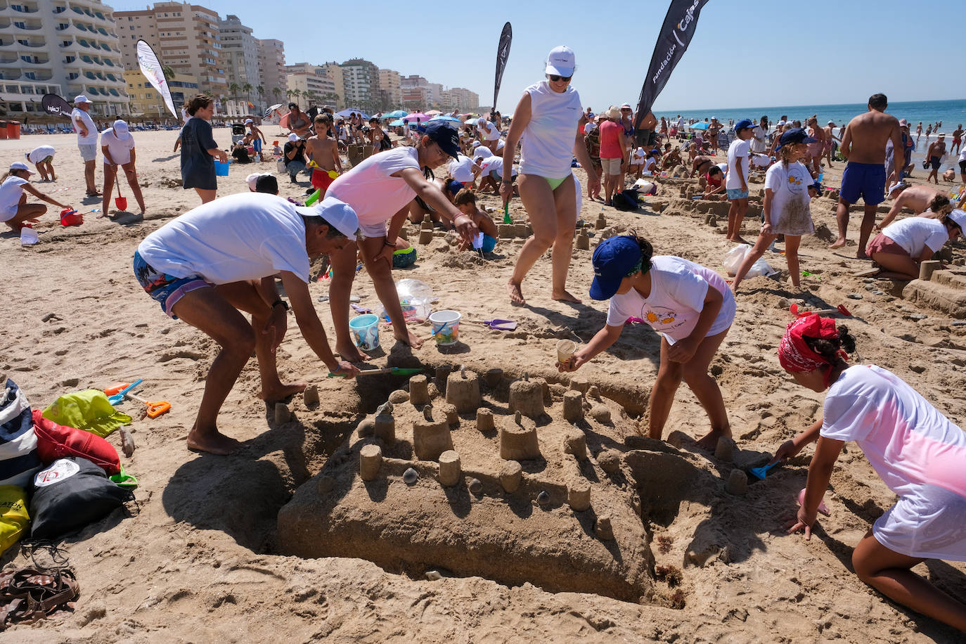 Fotos: el concurso de castillos de arena en la playa de Cádiz