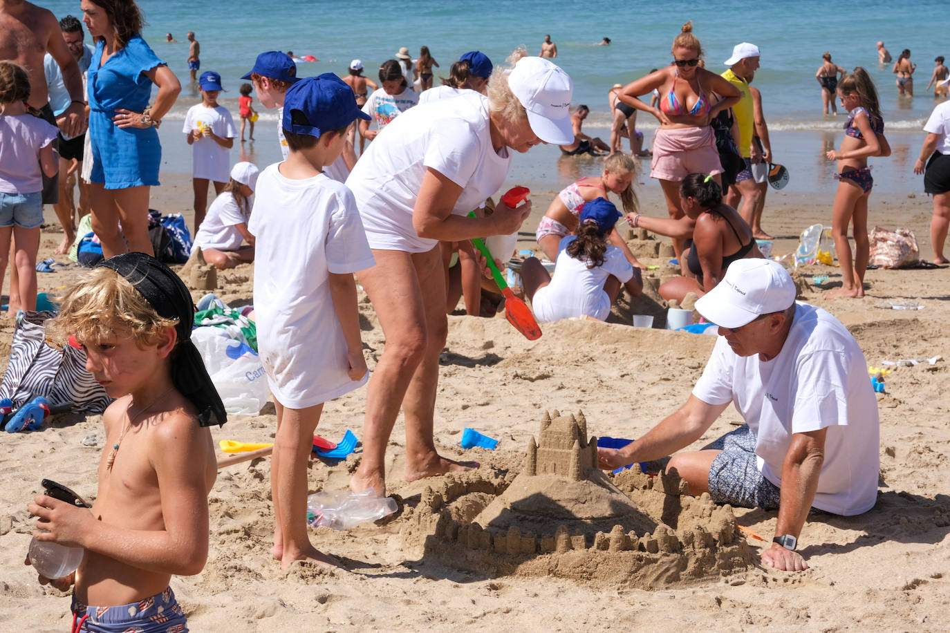 Fotos: el concurso de castillos de arena en la playa de Cádiz