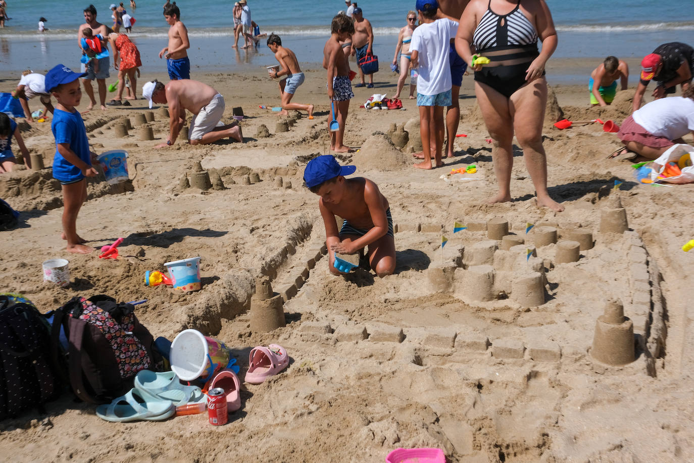 Fotos: el concurso de castillos de arena en la playa de Cádiz