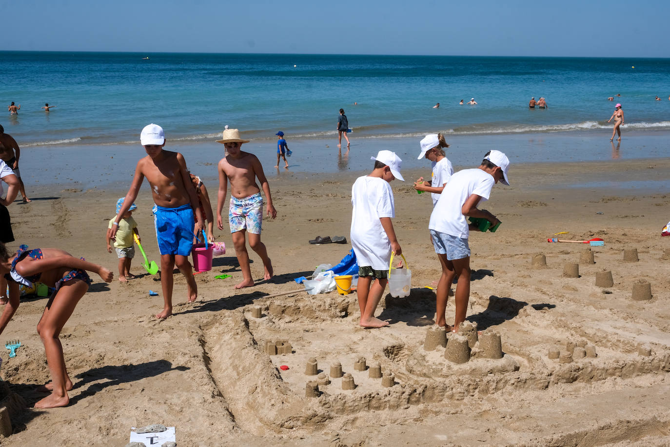 Fotos: el concurso de castillos de arena en la playa de Cádiz