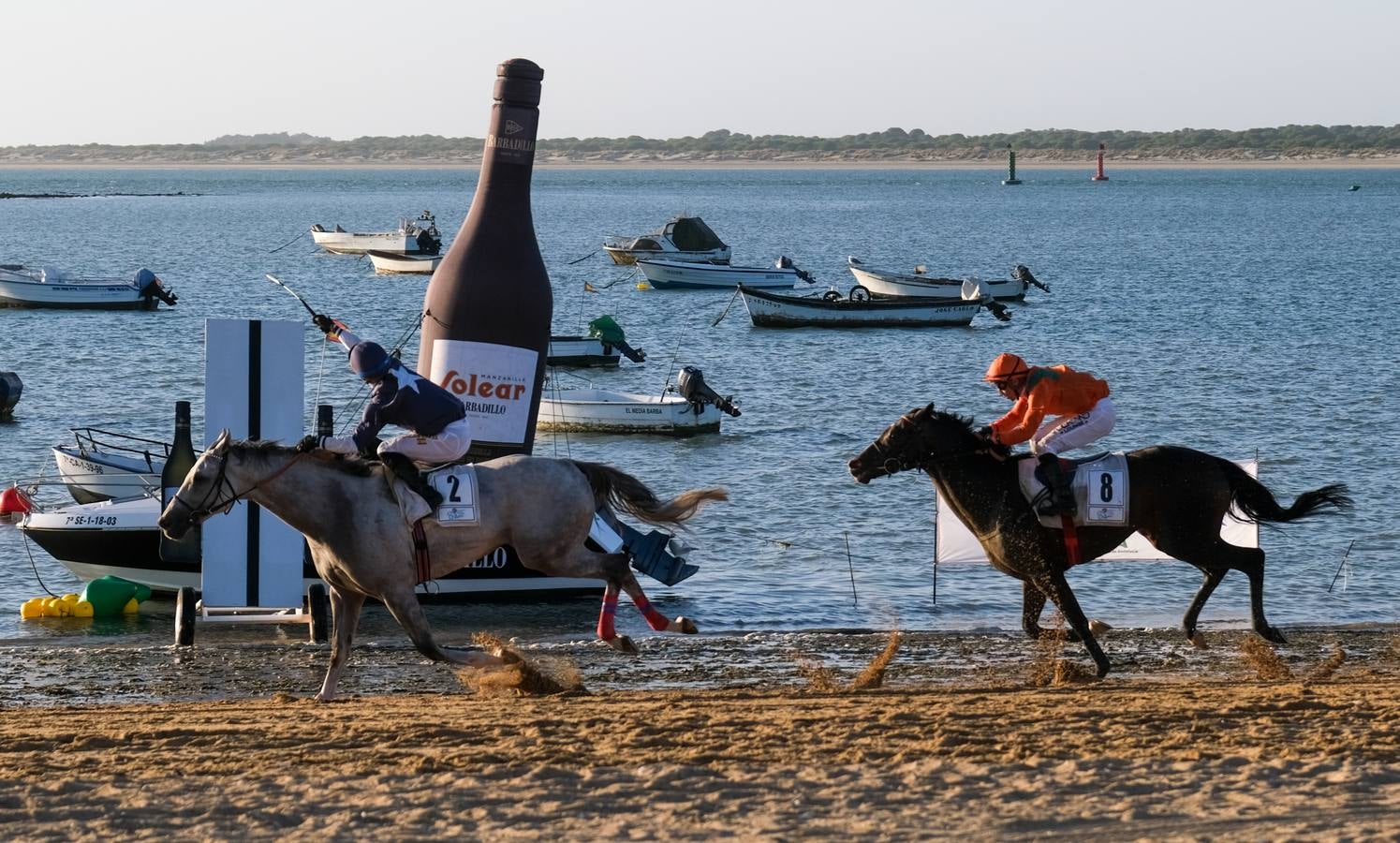 Fotos: Sanlúcar disfruta con el último galope del verano