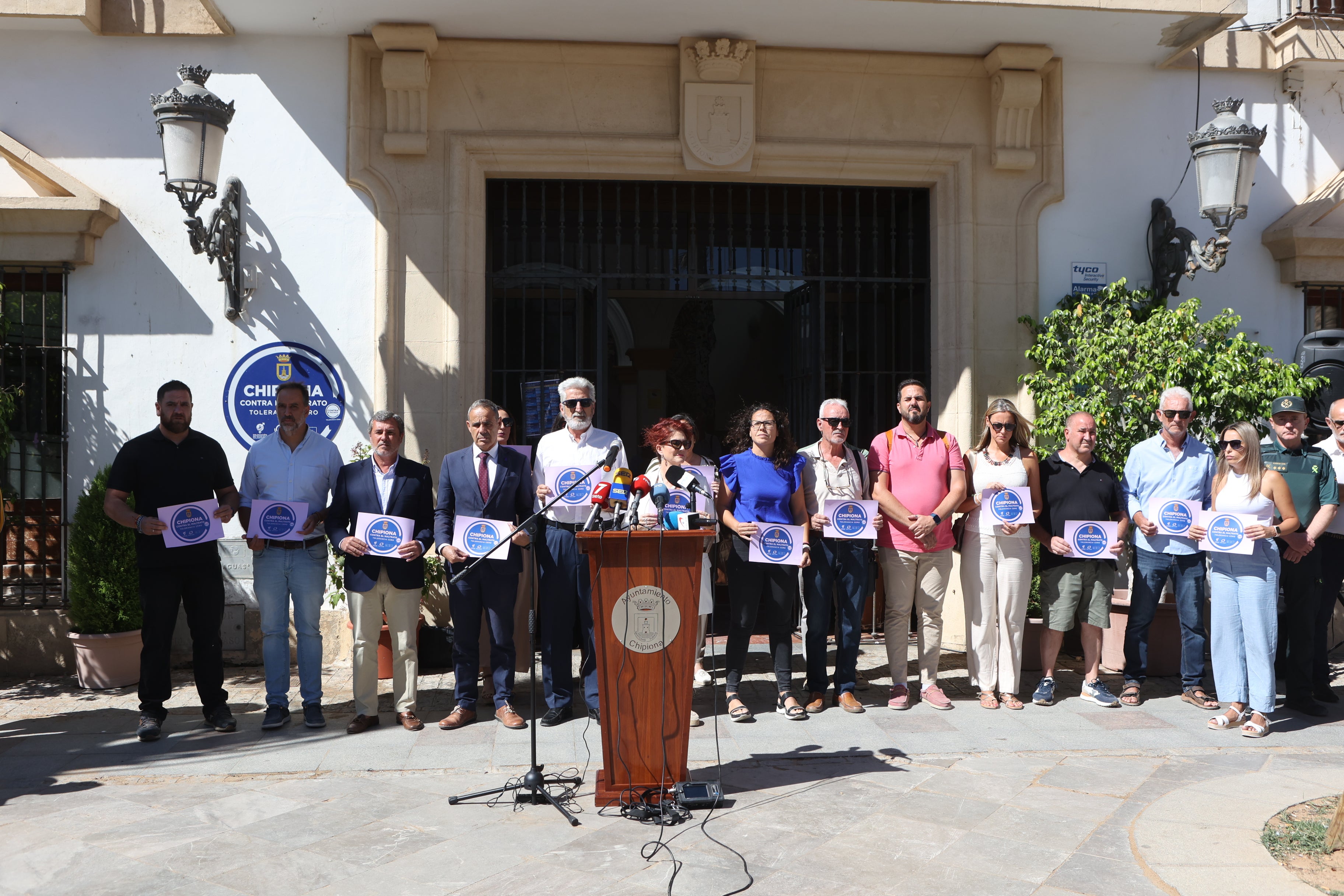 Fotos: Chipiona llora y condena el crimen machista de Encarni