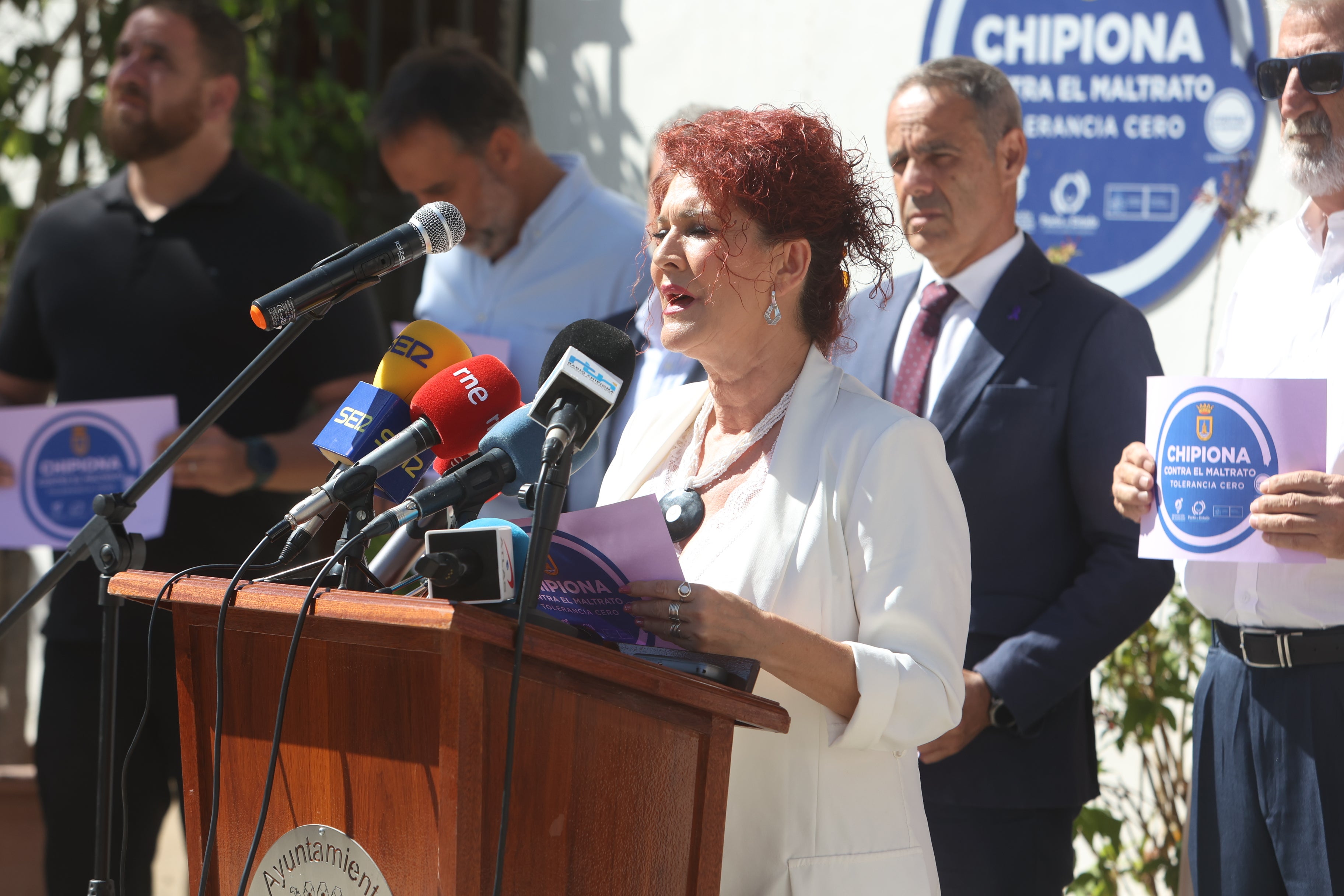 Fotos: Chipiona llora y condena el crimen machista de Encarni