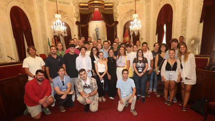 Los voluntarios y tripulantes en prácticas de la Gran Regata, los «embajadores de Cádiz»