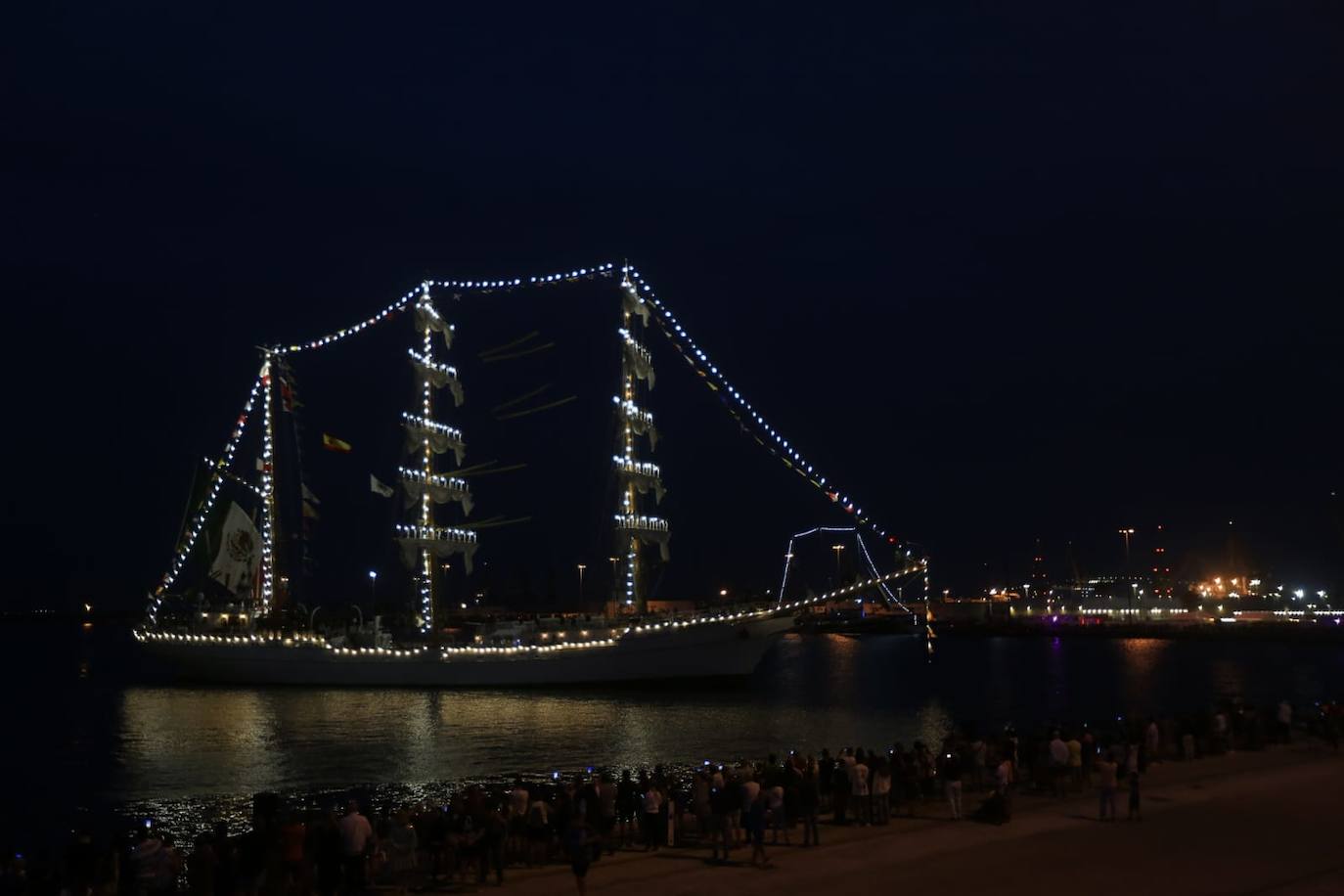 Fotos: El muelle de Cádiz se transforma en Parque Regata