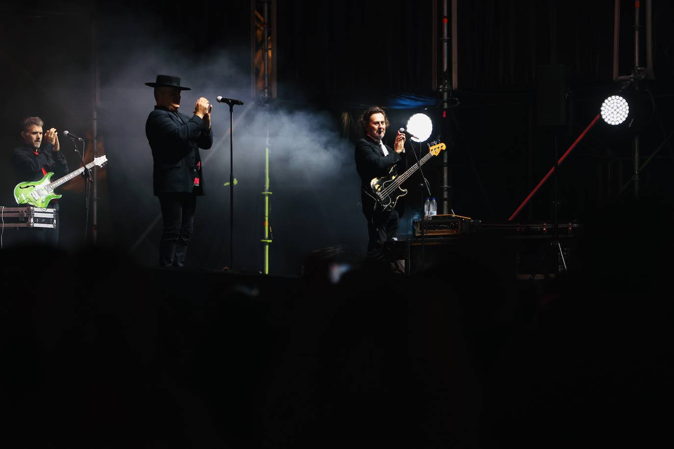 Fotos: Las bandas icónicas &#039;Los chanclas&#039; y &#039;Toreros Muertos&#039; hacen vibrar la primera noche de la Gran Regata en Cádiz