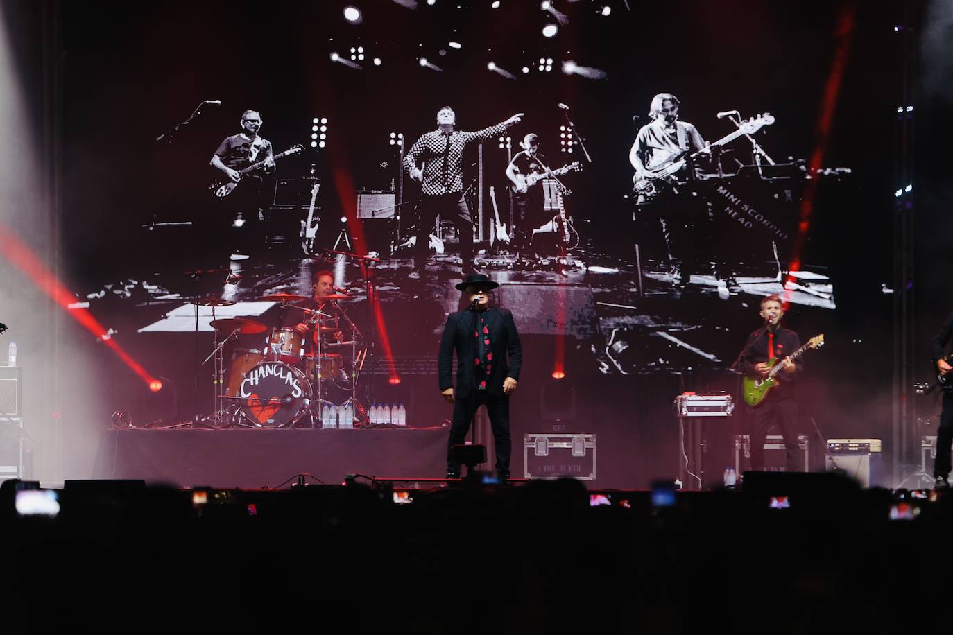 Fotos: Las bandas icónicas &#039;Los chanclas&#039; y &#039;Toreros Muertos&#039; hacen vibrar la primera noche de la Gran Regata en Cádiz