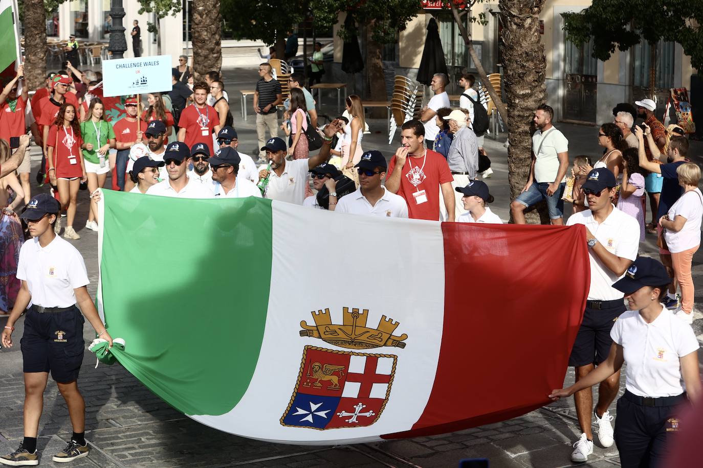 Fotos: Desfile de tripulantes de la Gran Regata 2023 de Cádiz