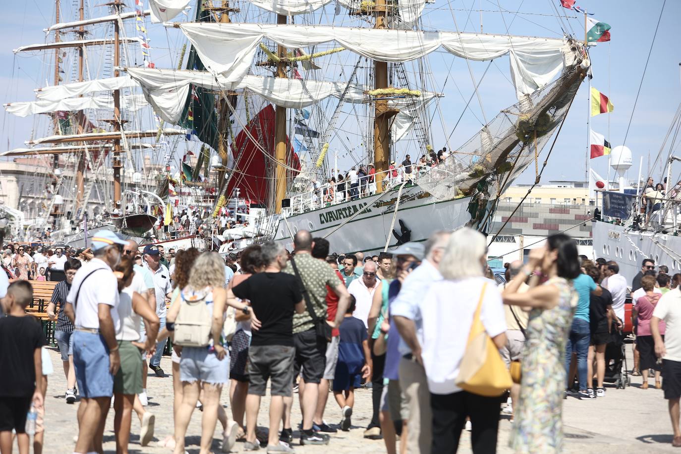 Fotos: La Gran Regata de Cádiz vive un sábado grande antes de la despedida a los veleros