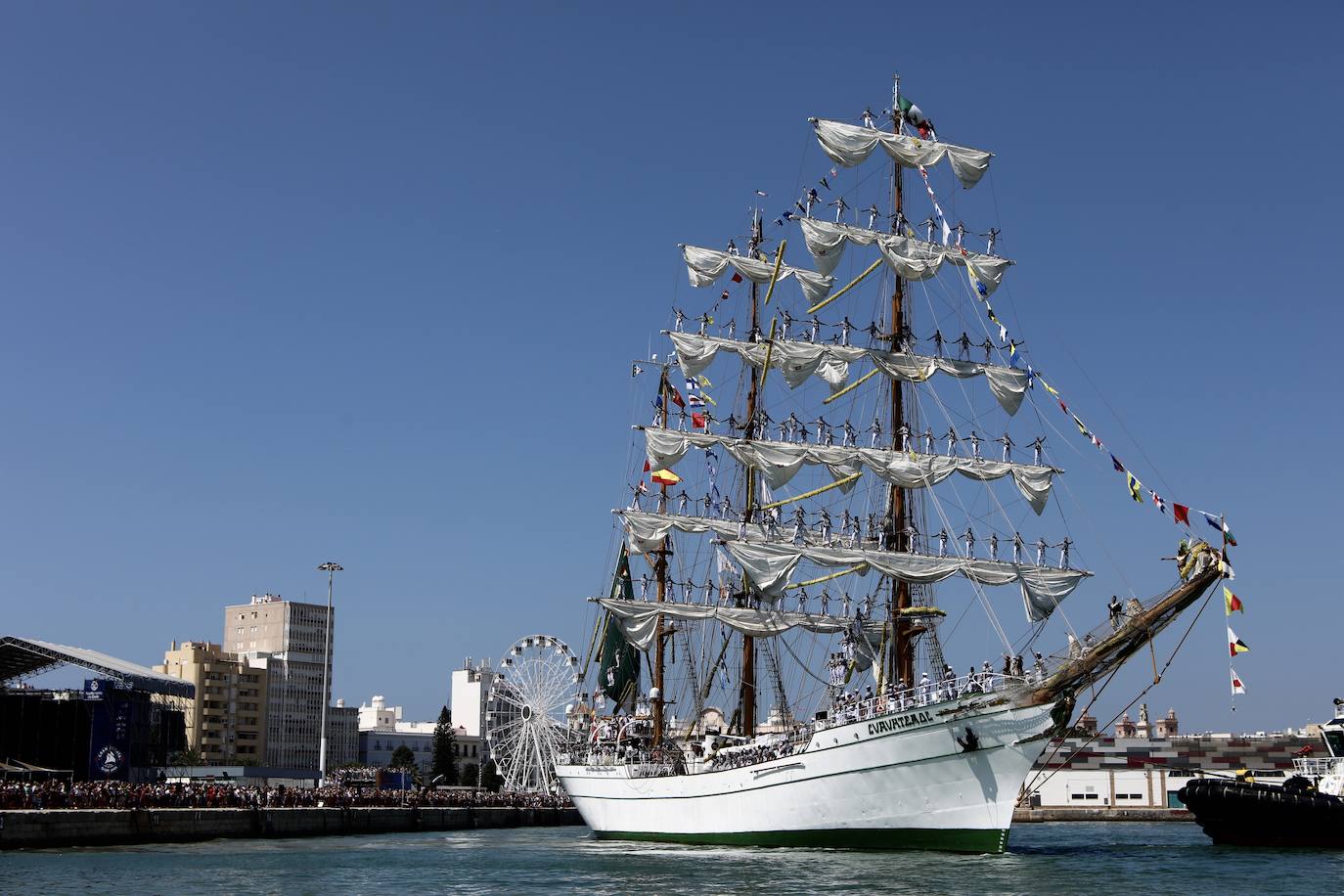 Las imágenes de la Parada Naval y despedida de la Gran Regata de Cádiz 2023