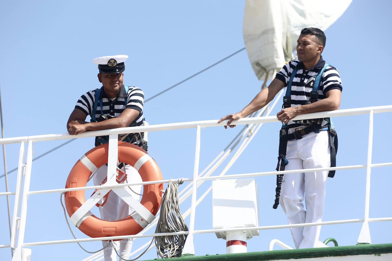 Las imágenes de la Parada Naval y despedida de la Gran Regata de Cádiz 2023