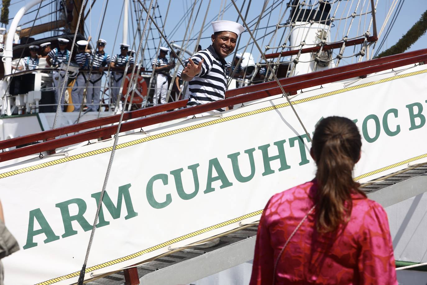 Las imágenes de la Parada Naval y despedida de la Gran Regata de Cádiz 2023