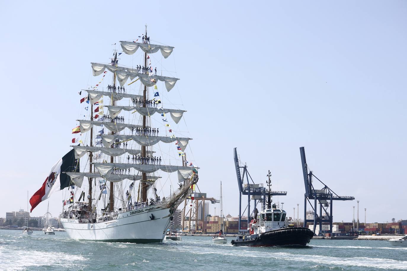 Las imágenes de la Parada Naval y despedida de la Gran Regata de Cádiz 2023