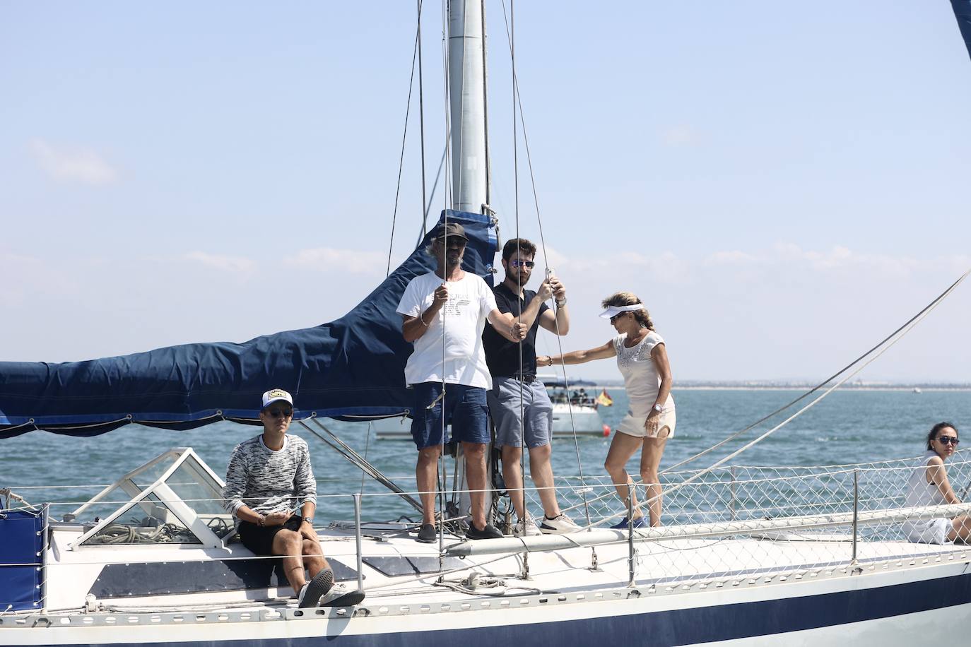 Las imágenes de la Parada Naval y despedida de la Gran Regata de Cádiz 2023