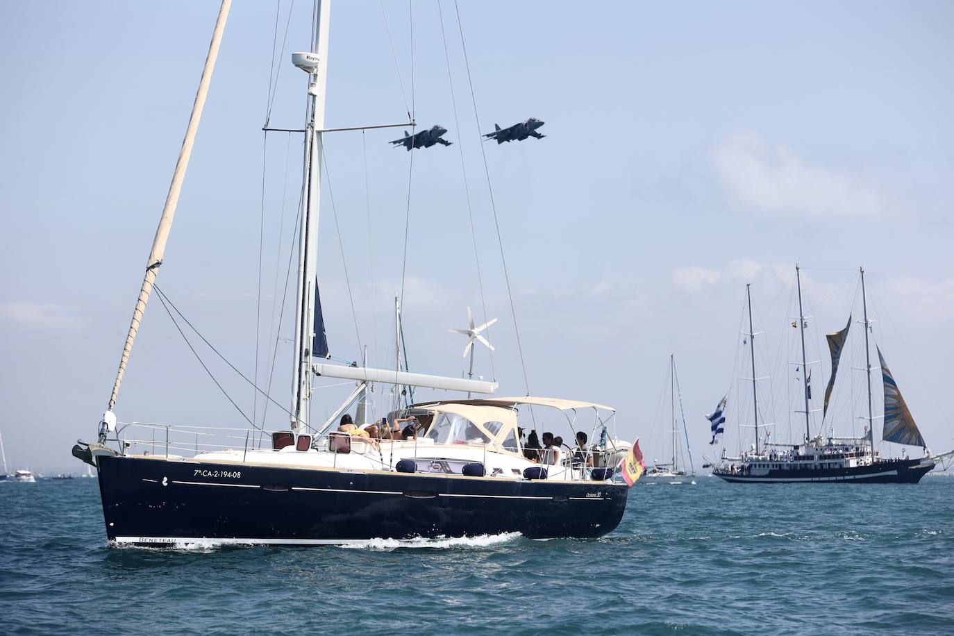 Las imágenes de la Parada Naval y despedida de la Gran Regata de Cádiz 2023