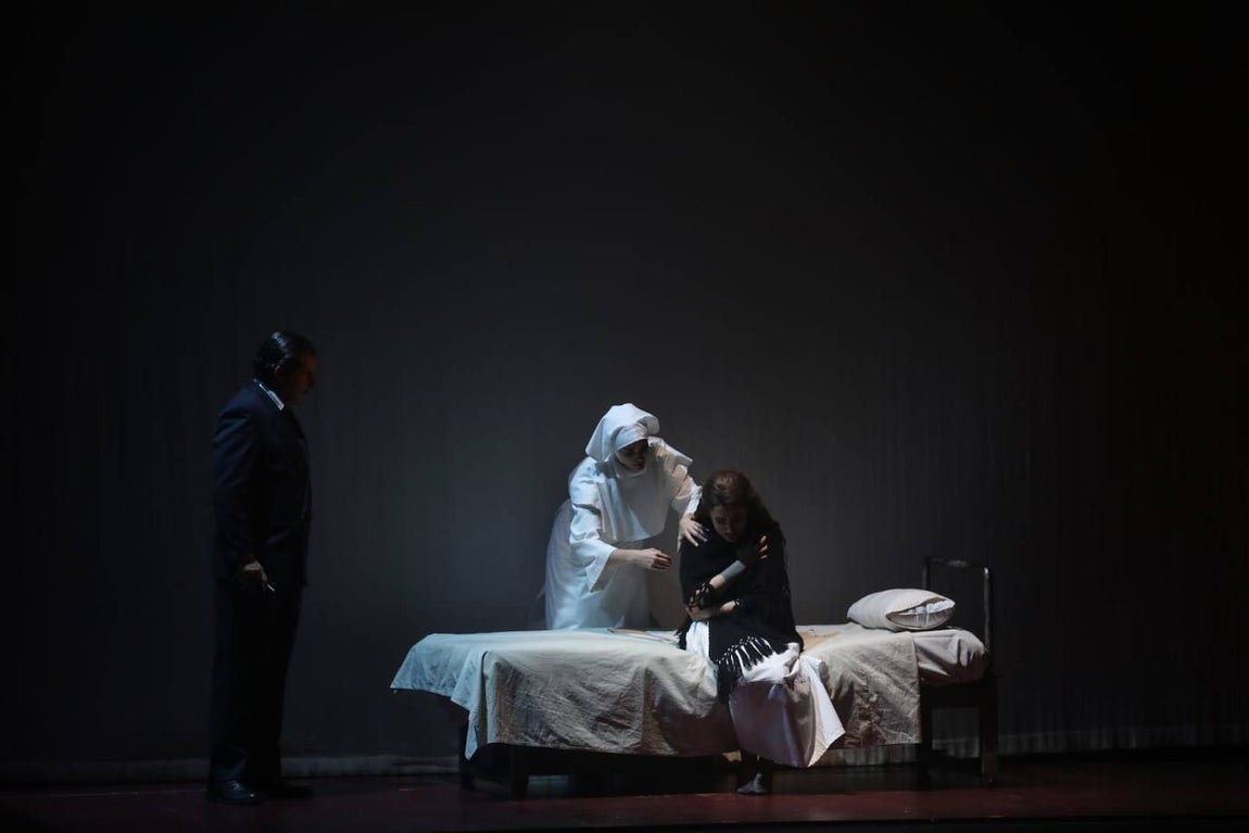 Fotos: El musical &#039;El tiempo entre costuras&#039; inaugura la temporada en el Gran Teatro Falla