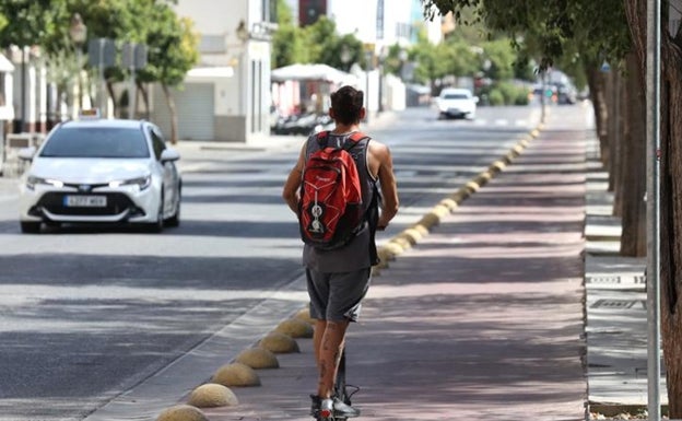 ¿Es obligatorio el seguro del patinete eléctrico para poder circular por Cádiz? Esto es lo que dice la DGT