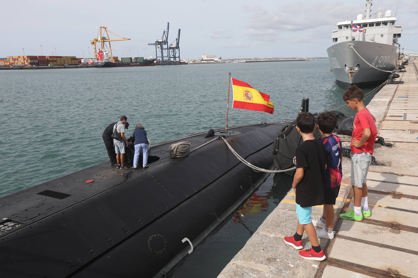 Fotos: El submarino de la Armada, &#039;Galerna&#039;, llega a Cádiz