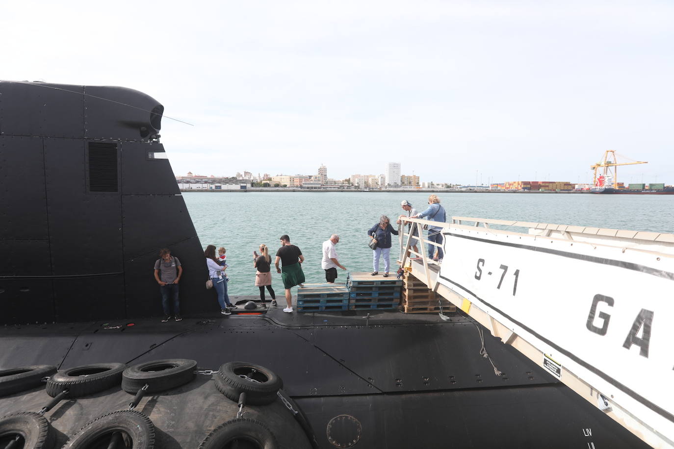 Fotos: El submarino de la Armada, &#039;Galerna&#039;, llega a Cádiz