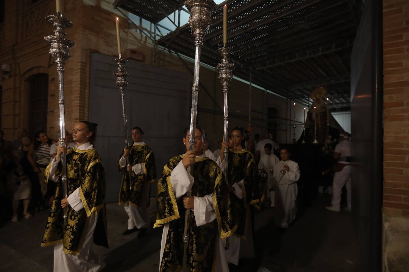 Fotos: Así ha sido la primera procesión civil de Cádiz