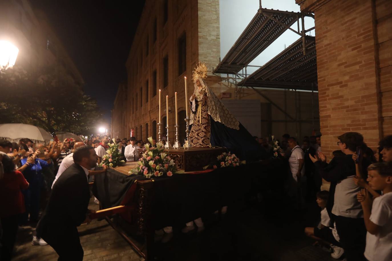 Fotos: Así ha sido la primera procesión civil de Cádiz