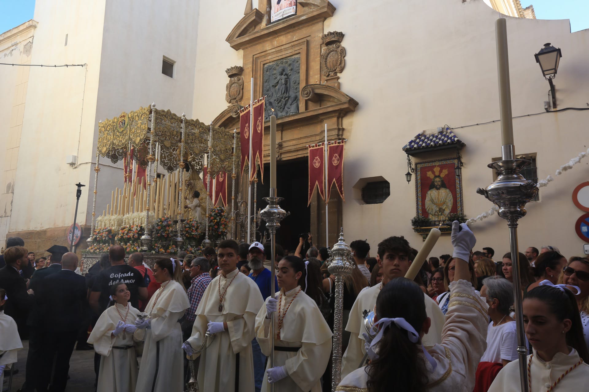 La Merced se pasea por su barrio