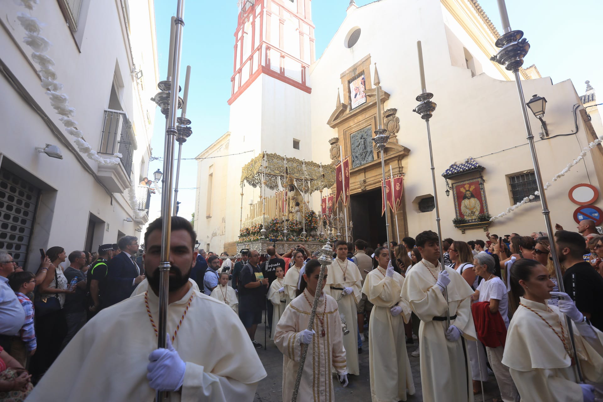 La Merced se pasea por su barrio