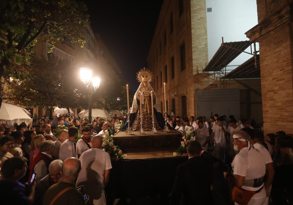 La Virgen de la Consolación, por la calle Plocia.