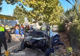 Mueren dos jóvenes tras chocar su vehículo contra un árbol en Algeciras