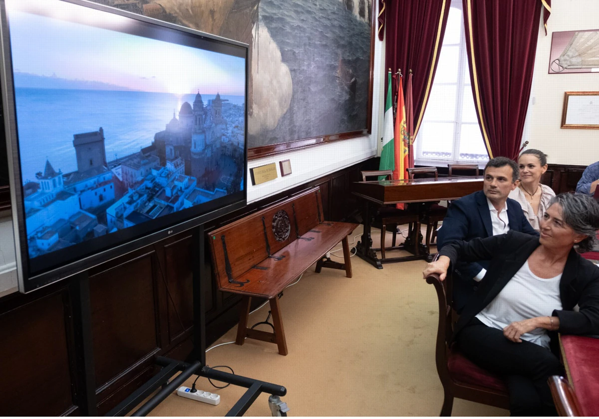 El Ayuntamiento ofrece la ciudad a la industria audiovisual con el vídeo &#039;Cádiz, un plató con 3.000 años&#039;