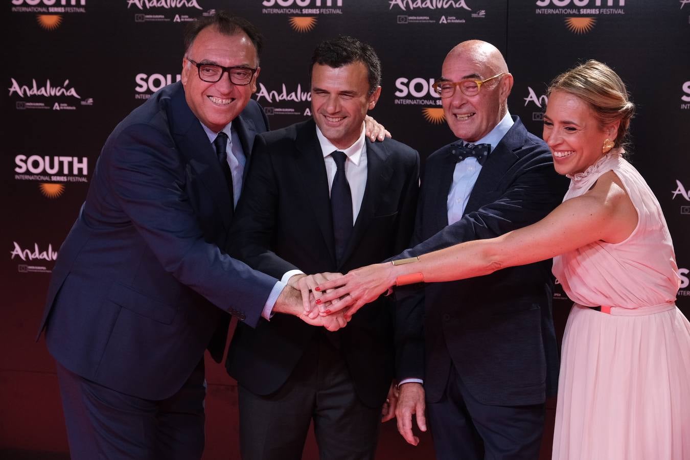 Fotos: La llegada de los invitados a la gala de inauguración (I)