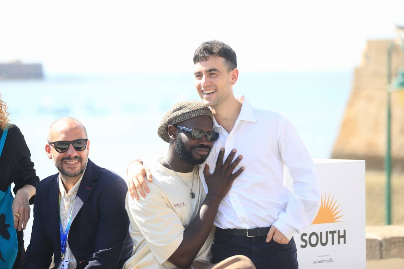 En imágenes: El equipo de &#039;La ley del mar&#039;, con Luis Tosar a la cabeza, en La Caleta