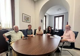Ayuntamiento de Cádiz y asociaciones planifican medidas para un enfoque global del cuidado de la salud mental
