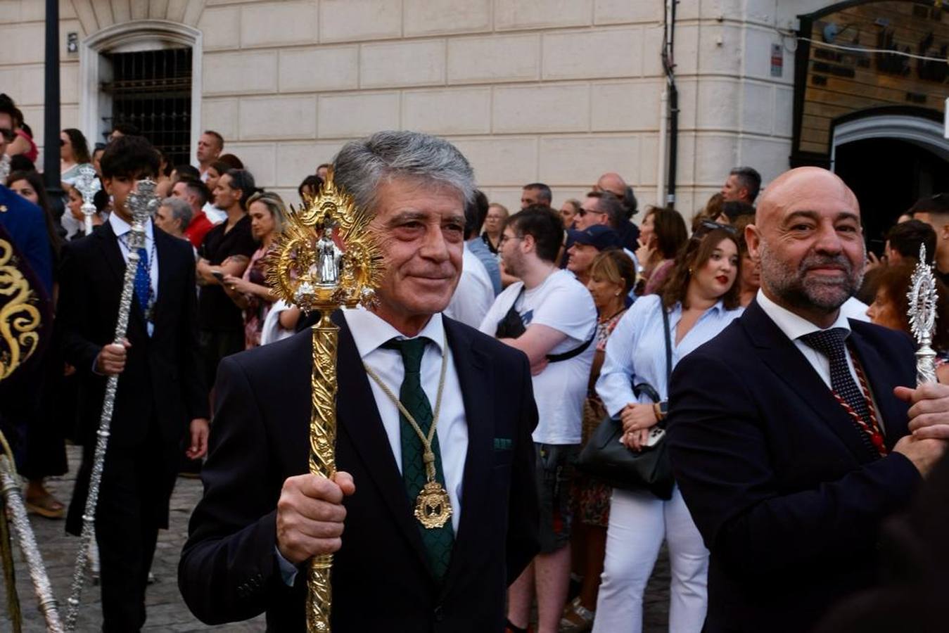 Fotos: La Virgen del Rosario, por las calles de Cádiz