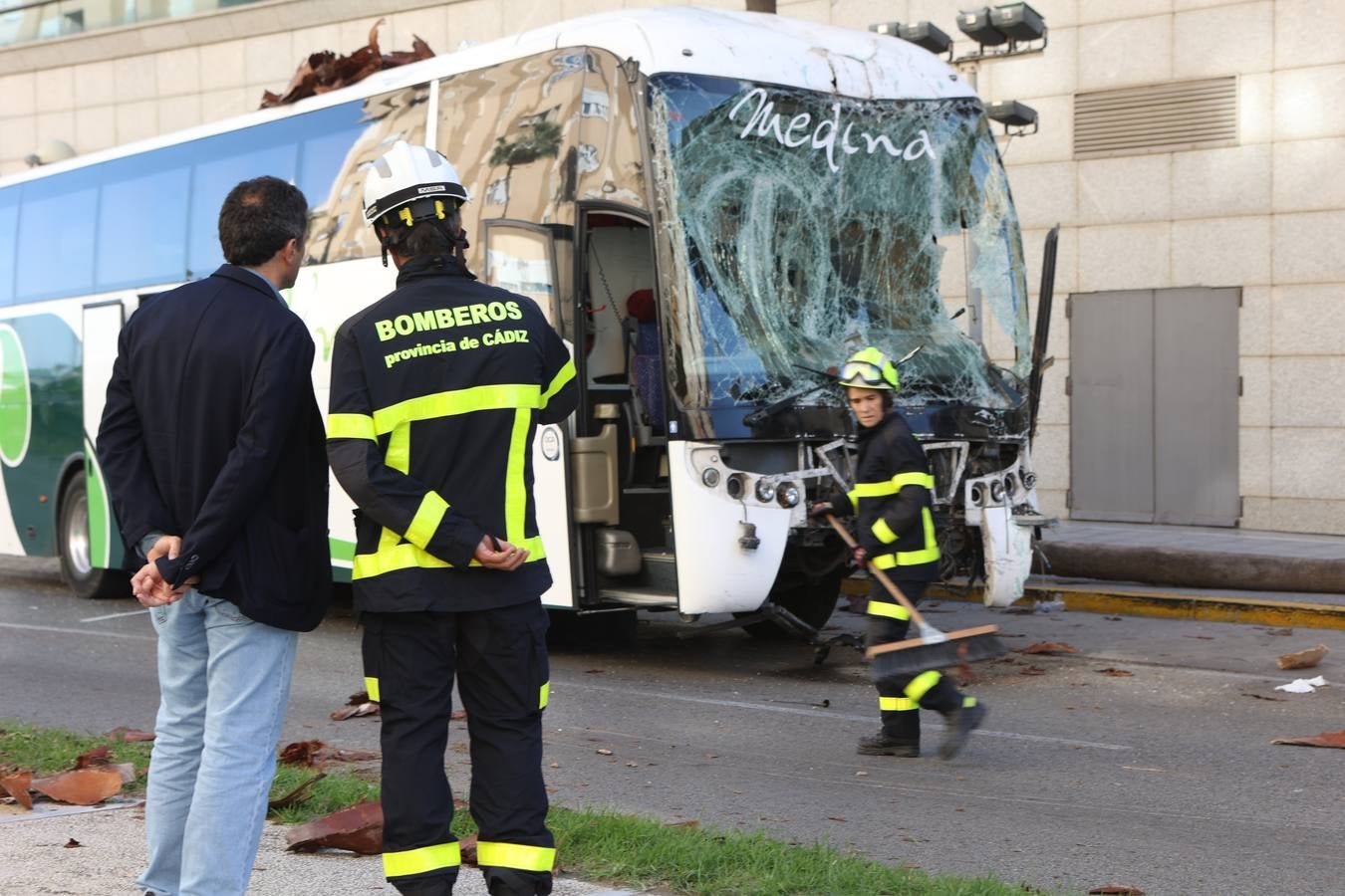 Fotos: Grave accidente de tráfico en Cádiz