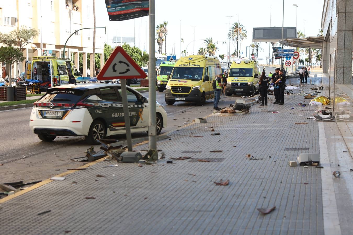 Fotos: Grave accidente de tráfico en Cádiz