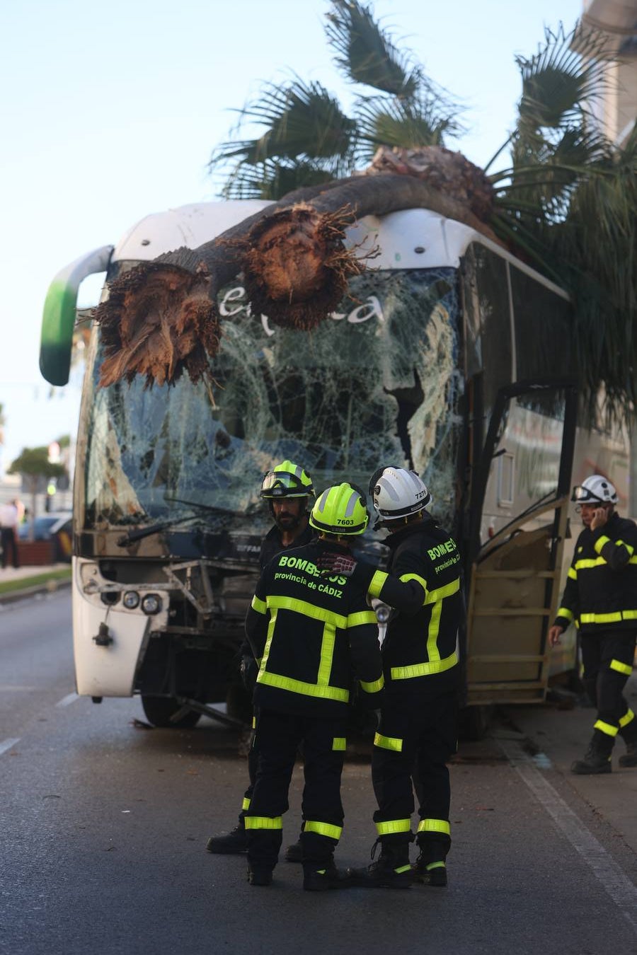 Fotos: Grave accidente de tráfico en Cádiz