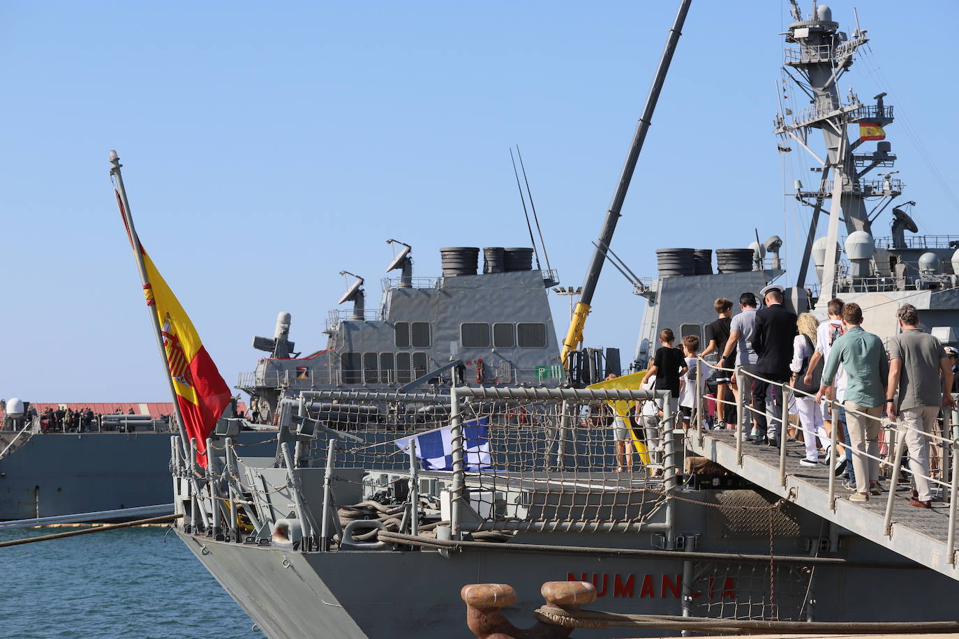 En imágenes: Más de 2.000 personas visitan la Base Naval de Rota con motivo del Día de la Fiesta Nacional