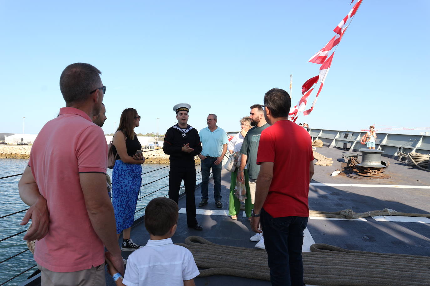 En imágenes: Más de 2.000 personas visitan la Base Naval de Rota con motivo del Día de la Fiesta Nacional