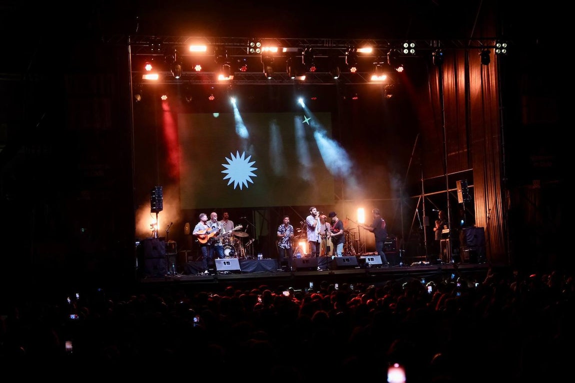 Fotos: Raúle inaugura el Viento Fest en la plaza de San Antonio