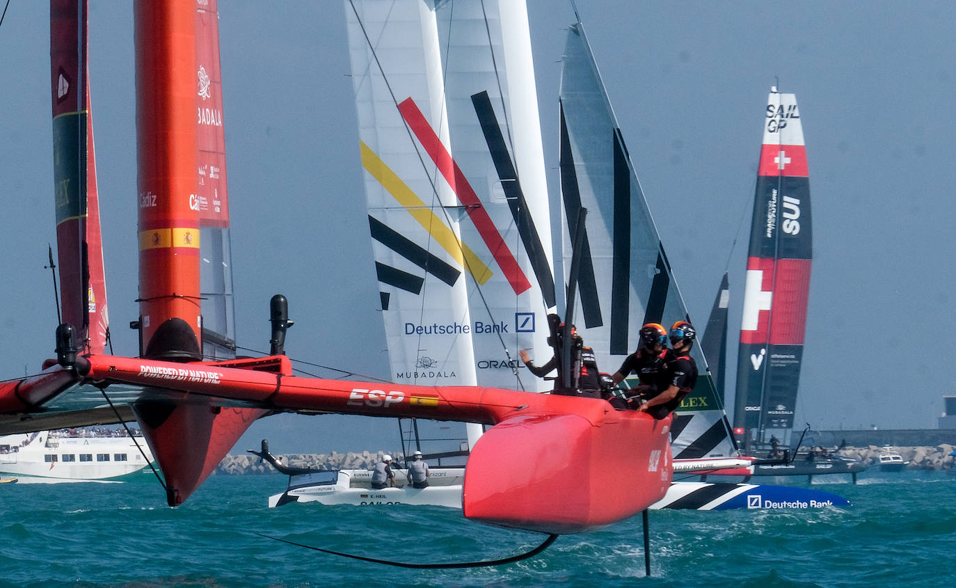 Fotos: Así ha sido la primera jornada de SailGP en Cádiz