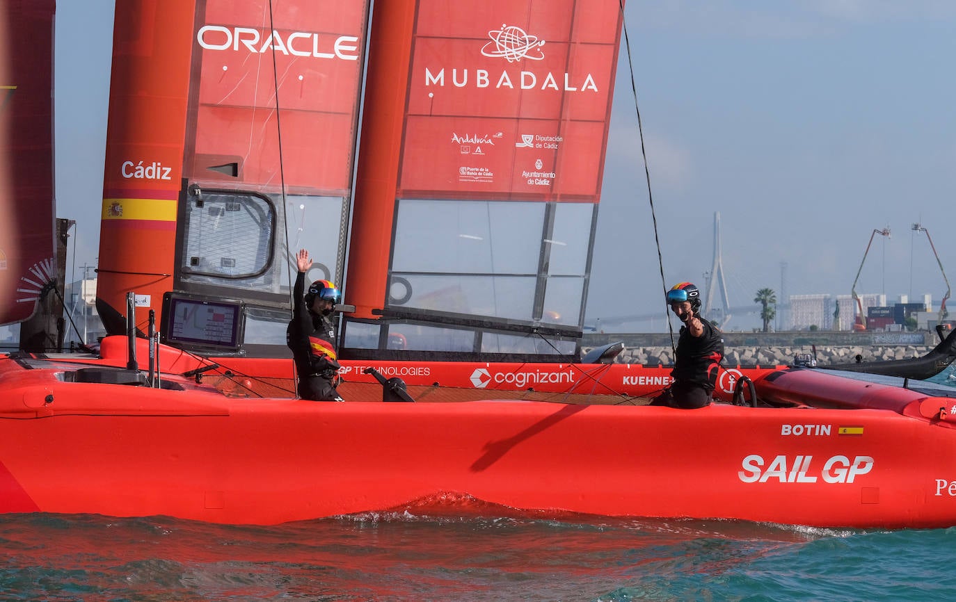 Fotos: Así ha sido la primera jornada de SailGP en Cádiz