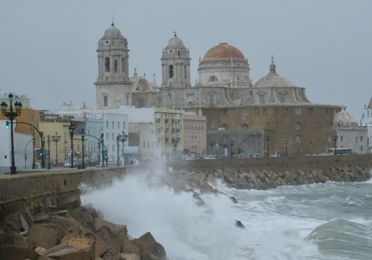 La Aemet activa la alerta naranja por una borrasca Bernard que ya se deja notar en la provincia