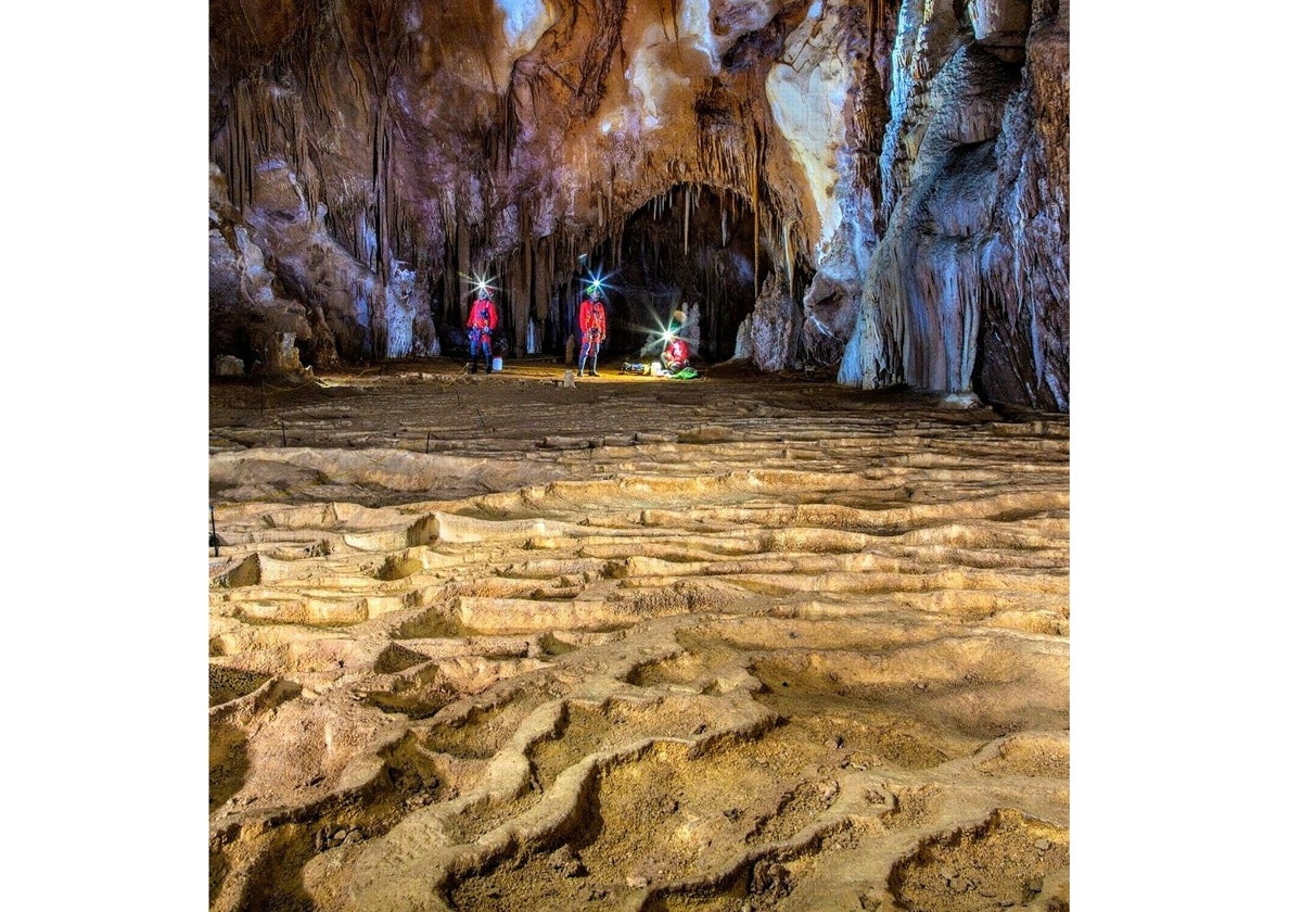 Cuevas de Villaluenga del Rosario.