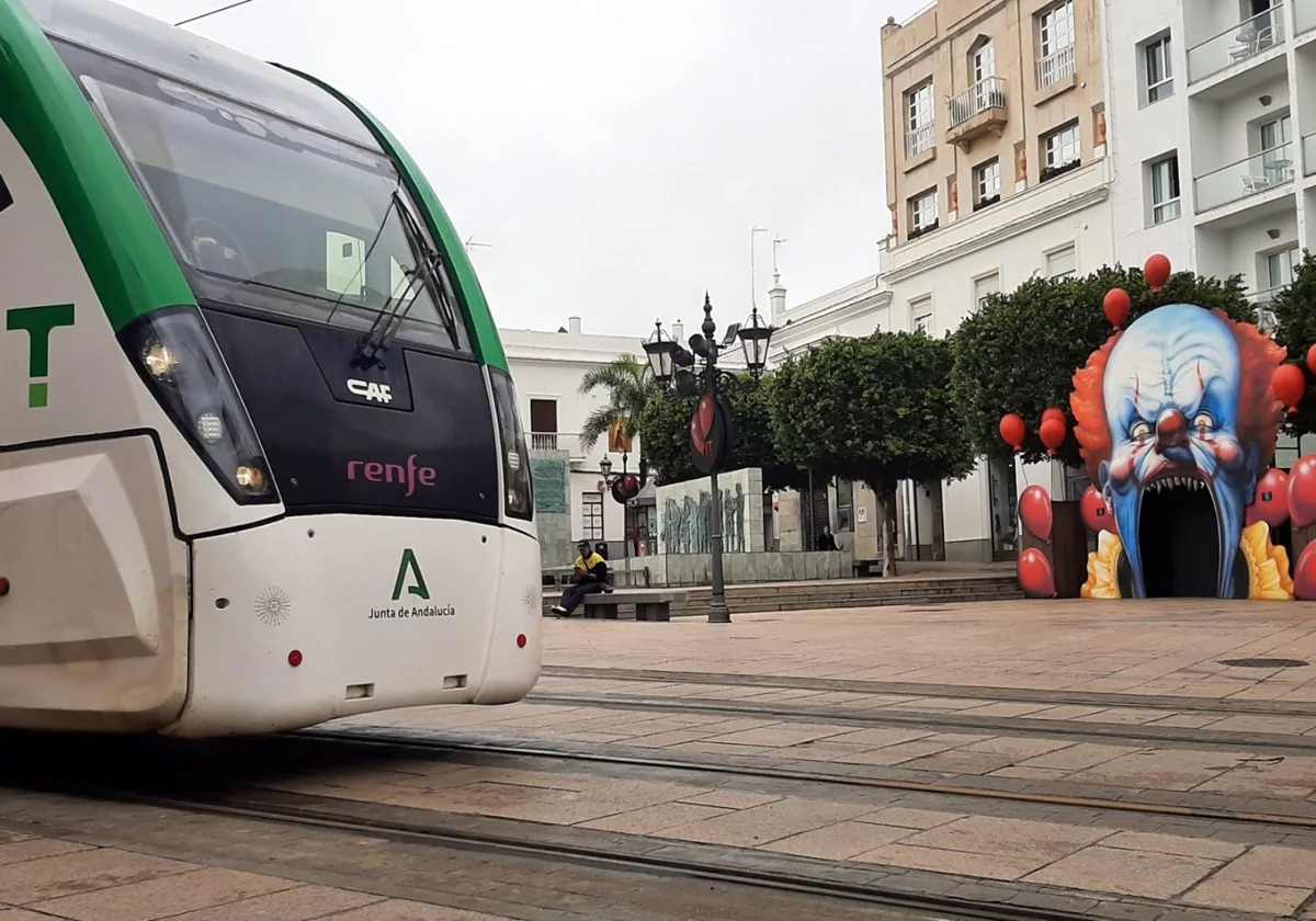 El Trambahía suprimirá varios trenes por las actividades de Halloween en San Fernando