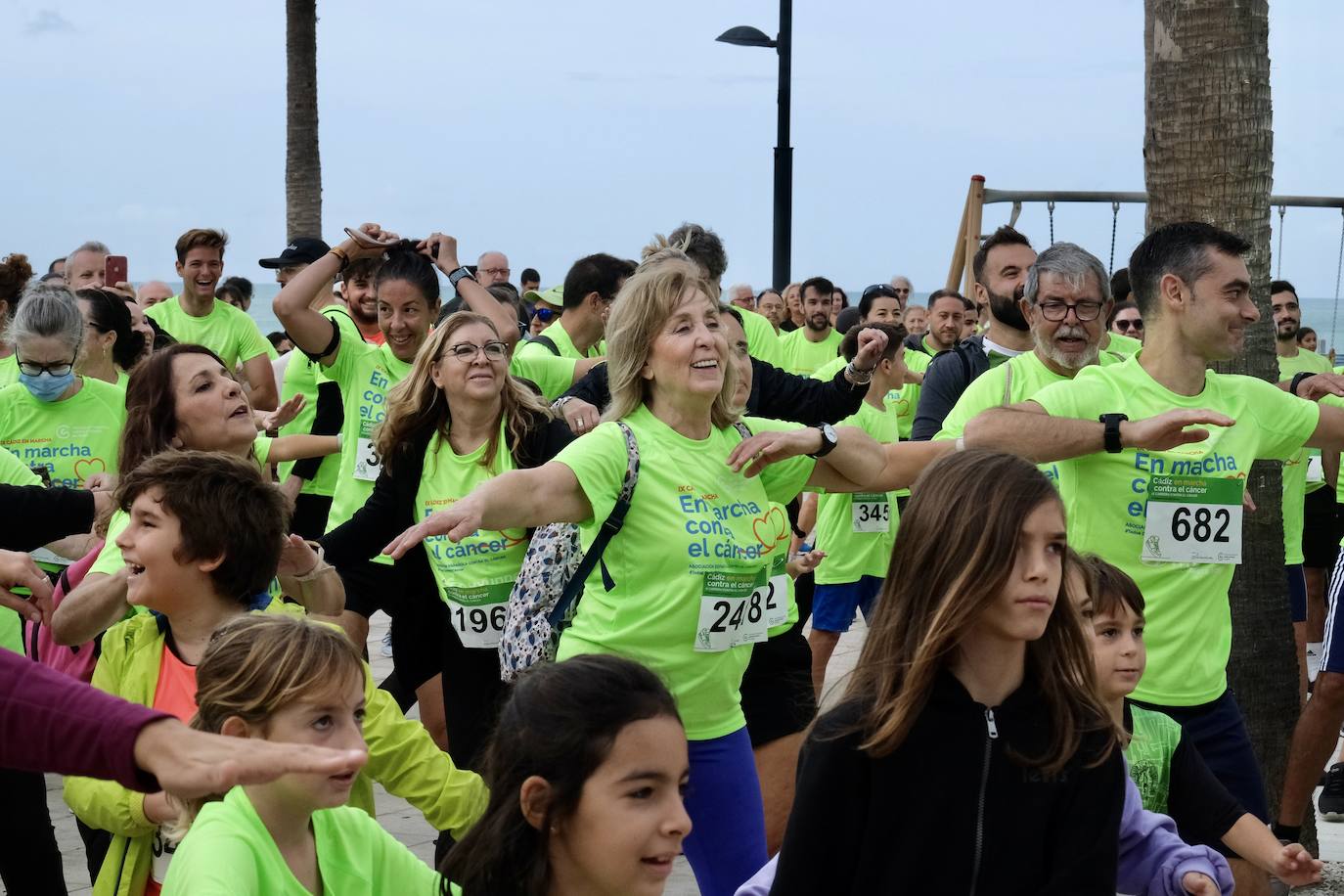 FOTOS: Carrera contra el Cáncer en Cádiz